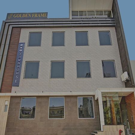 Townhouse Golden Frame Hotel Ghaziabad Eksteriør billede