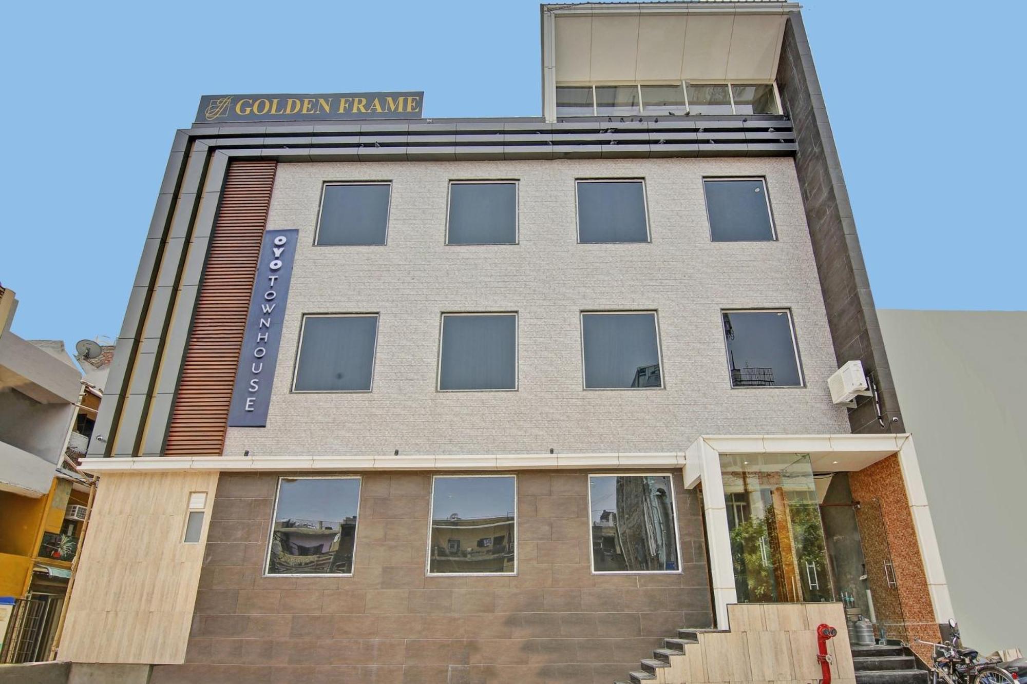 Townhouse Golden Frame Hotel Ghaziabad Eksteriør billede