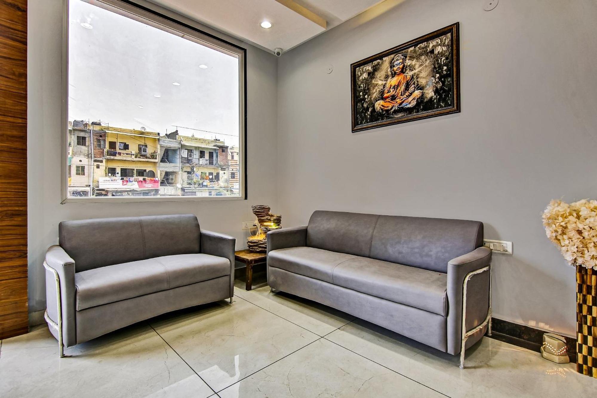 Townhouse Golden Frame Hotel Ghaziabad Eksteriør billede