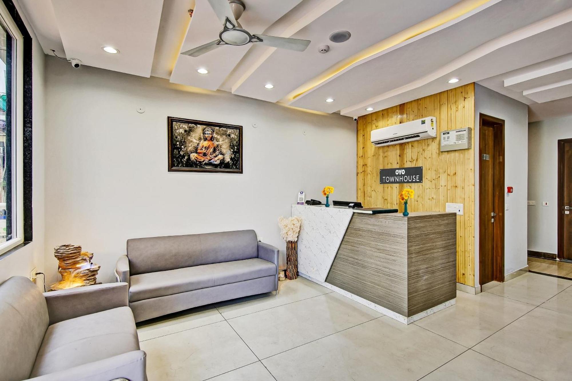 Townhouse Golden Frame Hotel Ghaziabad Eksteriør billede